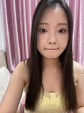 Snapshot of BIGBABYYEYE chatting on 06/24/26, 12:48 BIGBABYYEYE online show from 06/24/26, 12:48
