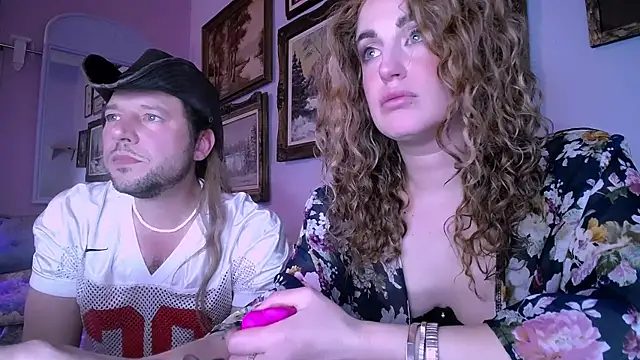 Snapshot of BobbyNSadie chatting on 02/03/26, 04:43 BobbyNSadie online show from 02/03/26, 04:43