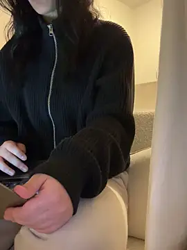 Snapshot of Sara0202 chatting on 03/04/26, 05:10 Sara0202 online show from 03/04/26, 05:10