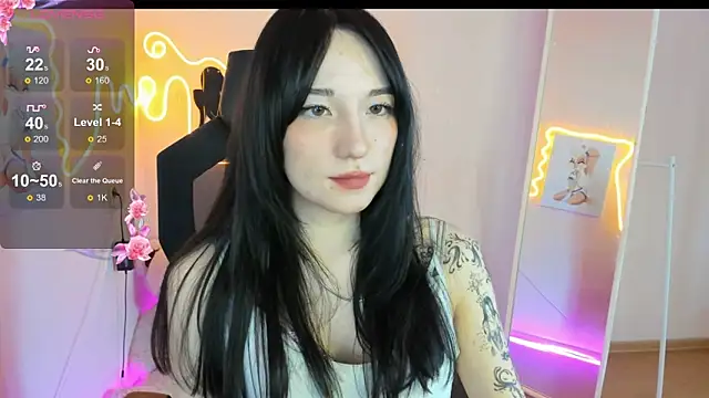 AliceeinWonderlanddd online show from 03/23/26, 10:04