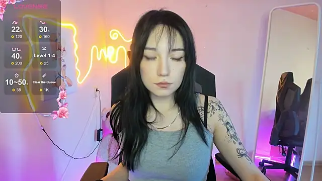 AliceeinWonderlanddd online show from 02/22/26, 02:36