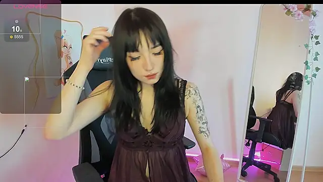 Snapshot of AliceeinWonderlanddd chatting on 04/25/26, 02:03 AliceeinWonderlanddd online show from 04/25/26, 02:03