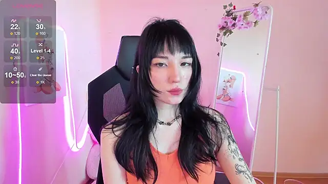 Snapshot of AliceeinWonderlanddd chatting on 06/17/26, 02:33 AliceeinWonderlanddd online show from 06/17/26, 02:33