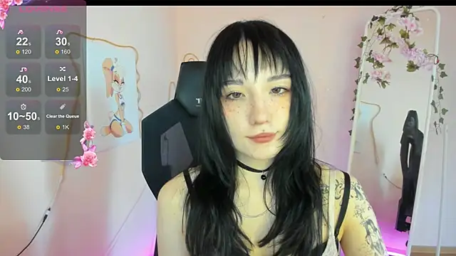 AliceeinWonderlanddd online show from 04/12/26, 07:11