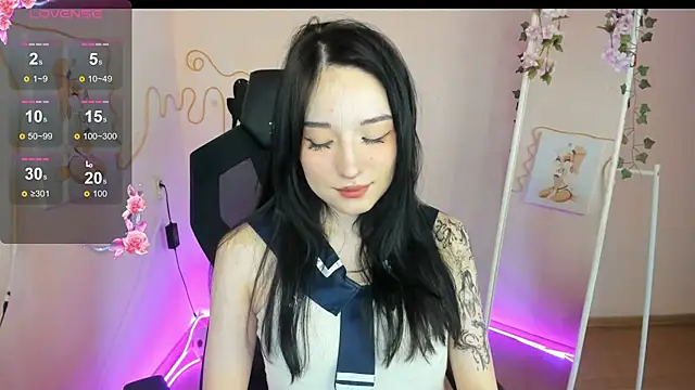 AliceeinWonderlanddd online show from 03/27/26, 03:15