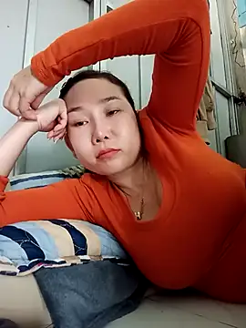 Ana-love2026 online show from 04/15/26, 12:49