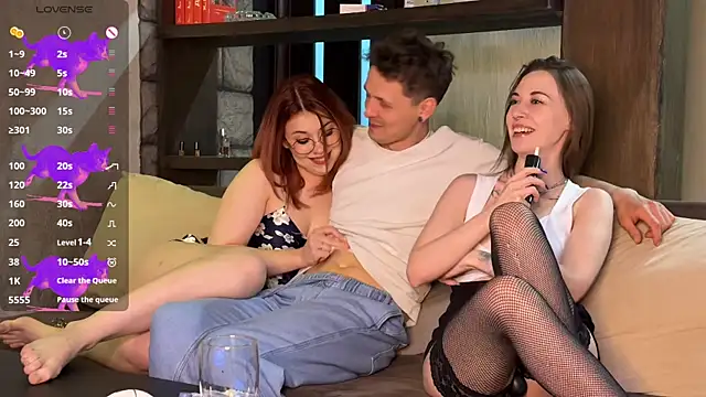 Three Some Dream online show from 04/21/26, 05:08