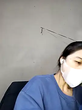 Daisy-lusia2026 online show from 04/13/26, 02:21