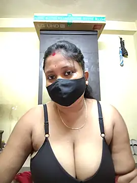 Snapshot of Curvy_Trisha chatting on 05/23/26, 03:11 Curvy Trisha online show from 05/23/26, 03:11