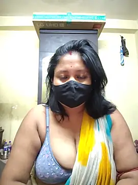 Snapshot of Curvy_Trisha chatting on 05/31/26, 03:07 Curvy Trisha online show from 05/31/26, 03:07