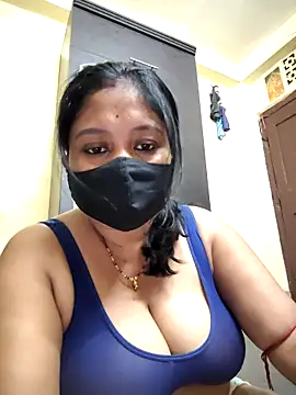 Snapshot of Curvy_Trisha chatting on 04/03/26, 02:23 Curvy Trisha online show from 04/03/26, 02:23
