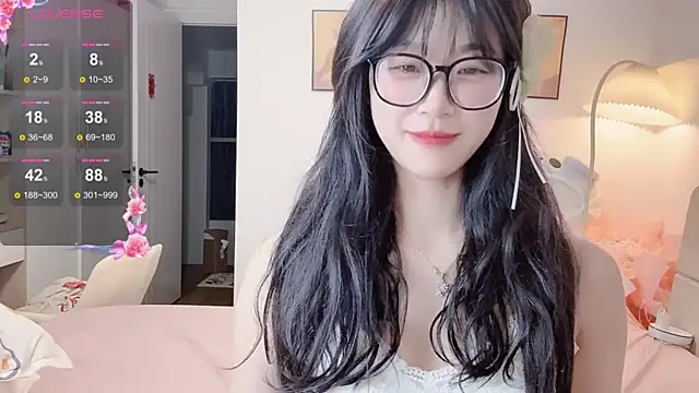 Luminous4173 online show from 05/18/26, 02:33