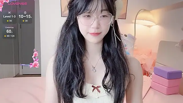 Luminous4173 online show from 05/15/26, 10:02