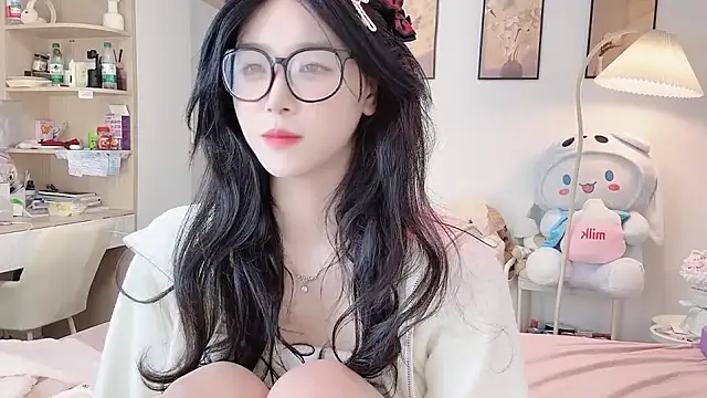 Luminous4173 online show from 02/01/26, 07:17