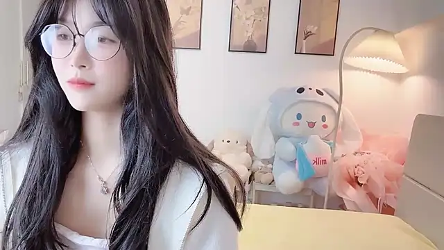 Luminous4173 online show from 04/21/26, 08:32