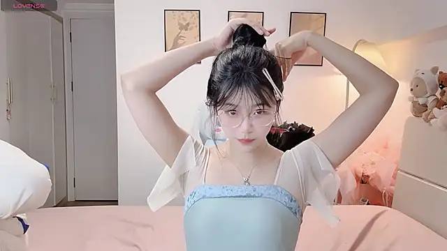 Luminous4173 online show from 05/25/26, 12:59