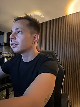 Snapshot of AxelMuller chatting on 02/09/26, 06:33 AxelMuller online show from 02/09/26, 06:33