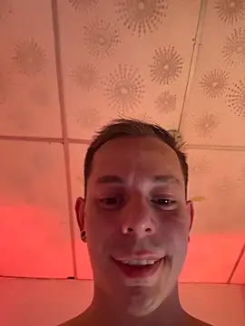 Snapshot of AxelMuller chatting on 02/13/26, 01:55 AxelMuller online show from 02/13/26, 01:55