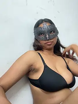 hot mistress  online show from 03/25/26, 11:09