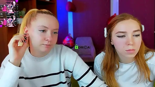 Snapshot of stella_flower chatting on 02/11/26, 01:11 stella flower online show from 02/11/26, 01:11