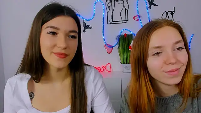 Snapshot of stella_flower chatting on 02/22/26, 09:33 stella flower online show from 02/22/26, 09:33