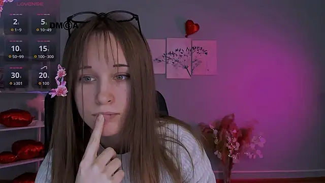 eira mouse online show from 02/21/26, 09:44