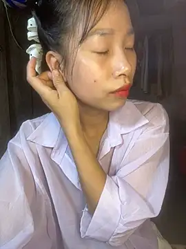 -Xenia  online show from 04/16/26, 05:25