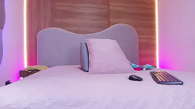 shaina adams online show from 02/21/26, 11:56