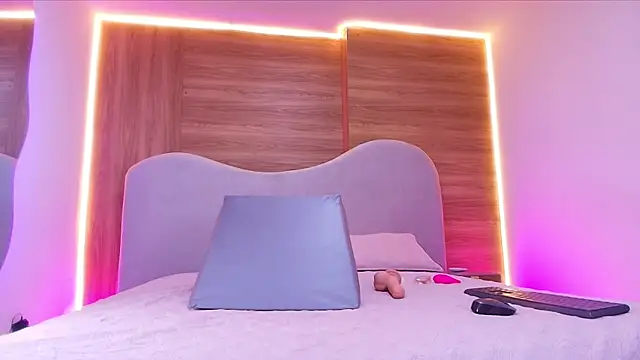 shaina adams online show from 02/27/26, 12:05