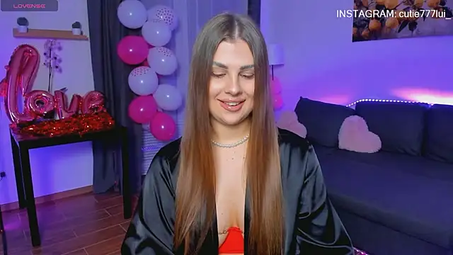 Snapshot of CutieLui_ chatting on 02/10/26, 06:07 CutieLui online show from 02/10/26, 06:07