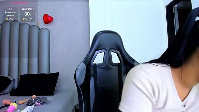 Shirleytaylor- online show from 03/17/26, 11:35