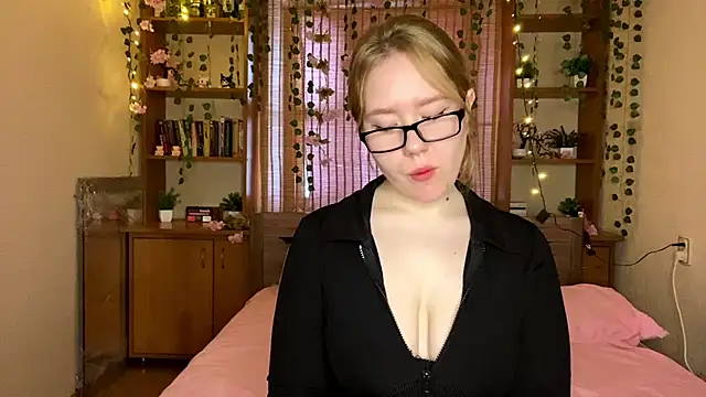 SayanaFox online show from 02/01/26, 09:07