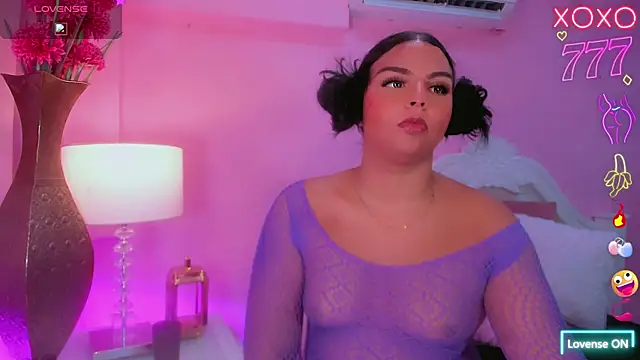 Maia Hotts online show from 04/06/26, 08:21