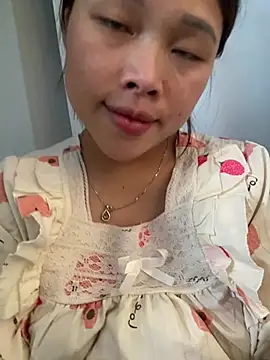 Emxinhka1 online show from 04/11/26, 08:07