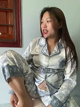 Emxinhka1 online show from 04/09/26, 07:36