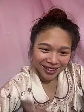 Emxinhka1 online show from 05/05/26, 09:12