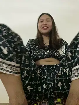 Snapshot of Emxinhka1 chatting on 06/12/26, 03:48 Emxinhka1 online show from 06/12/26, 03:48