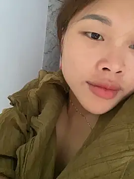 Emxinhka1 online show from 04/06/26, 04:46