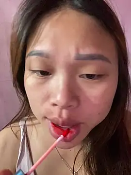 Emxinhka1 online show from 04/19/26, 02:12