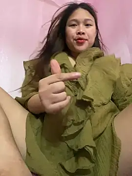 Emxinhka1 online show from 04/17/26, 12:19