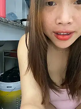Snapshot of Emxinhka1 chatting on 07/17/26, 03:48 Emxinhka1 online show from 07/17/26, 03:48