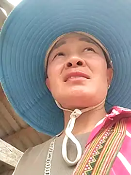 Snapshot of Neoone_1 chatting on 03/25/26, 06:24 Neoone 1 online show from 03/25/26, 06:24