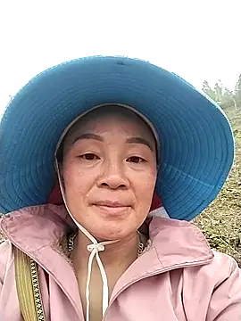 Snapshot of Neoone_1 chatting on 03/17/26, 10:40 Neoone 1 online show from 03/17/26, 10:40