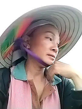 Snapshot of Neoone_1 chatting on 03/28/26, 11:00 Neoone 1 online show from 03/28/26, 11:00