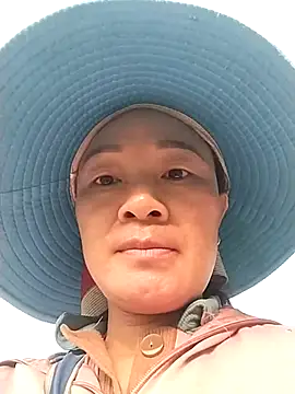 Snapshot of Neoone_1 chatting on 04/09/26, 12:34 Neoone 1 online show from 04/09/26, 12:34