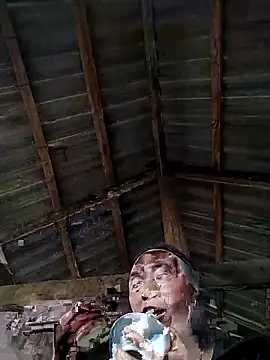 Snapshot of Neoone_1 chatting on 04/02/26, 05:03 Neoone 1 online show from 04/02/26, 05:03