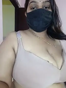 Aliya Hott online show from 05/18/26, 03:28