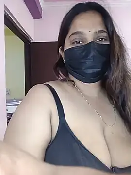 Snapshot of Aliya_Hott chatting on 06/15/26, 06:46 Aliya Hott online show from 06/15/26, 06:46