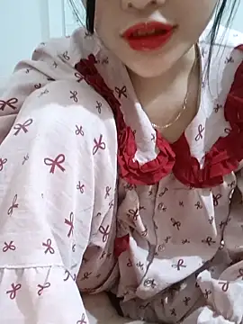 Snapshot of Moe-moex chatting on 03/01/26, 04:18 Moe-moex online show from 03/01/26, 04:18