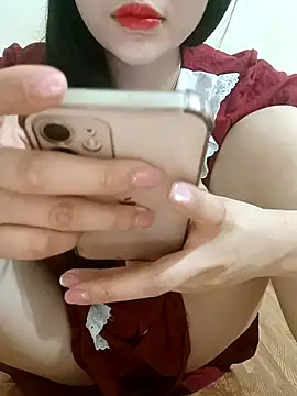 Snapshot of Moe-moex chatting on 04/02/26, 06:20 Moe-moex online show from 04/02/26, 06:20